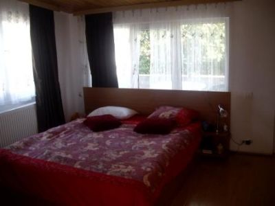 vand casa parter plus etaj