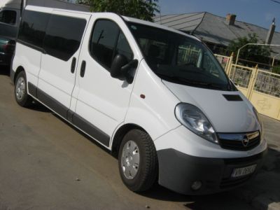 INCHIRIEZ, COLABOREZ SAU EFECTUEZ CURIERAT CU OPEL VIVARO