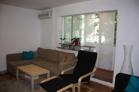 Vand apartament 4 camere / zona linistita - blocuri 4 etaje