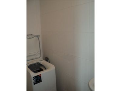 De inchiriat apartament 3 camere - Pajura