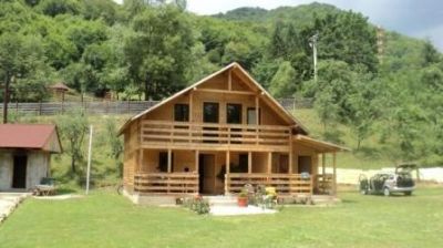 Case de lemn,cabane,acoperisuri,mansarde,foisoare