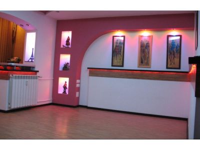 De vanzare apartament 4 camere - Calea Vitan