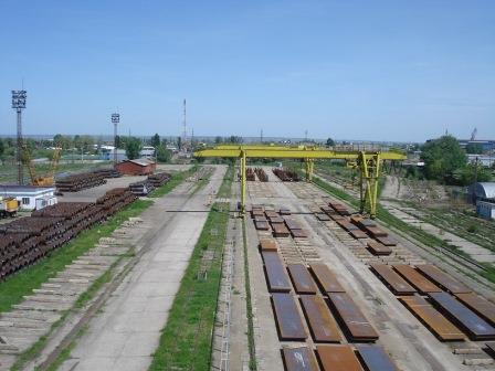 Inchiriem spatii depozitare cu acces infrastructura publica (CF si auto)