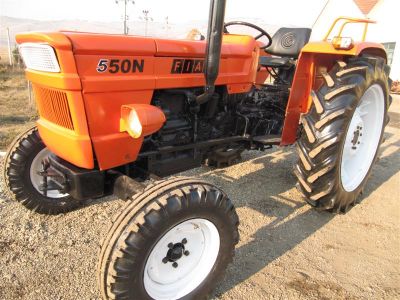 Tractor agricol Fiat 550 N Chetani
