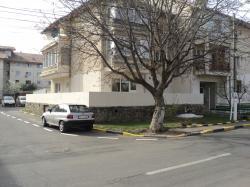 DE VANZARE apartament spatios, OTOPENI, suprafata utila 100 MP + 55MP TERASA EXTERIOARA