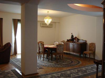 Apartament in bloc - 4 camere