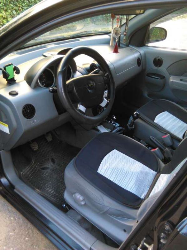 Vand Chevrolet si Ford