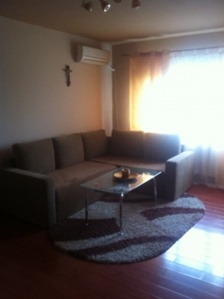 VAND APARTAMENT CU 3 CAMERE, CALEA LIPOVEI