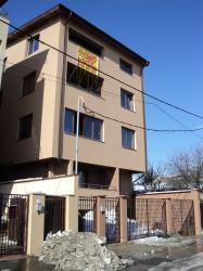 De vanzare apartamente 3 camere Damaroaia