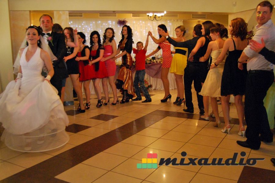Dj nunta botez party sonorizari si lumini