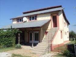 DE VANZARE casa p+1, Domnesti