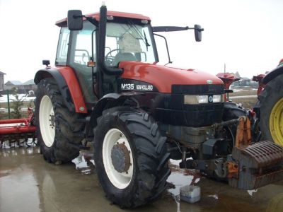 Vand tractor  New Holland M 135