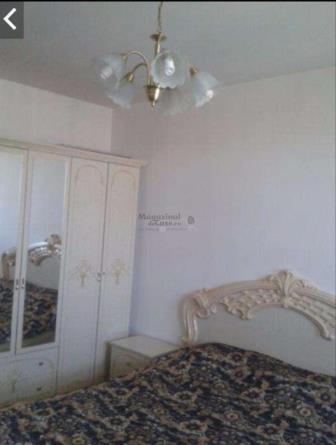 Vand apartament in Giulesti
