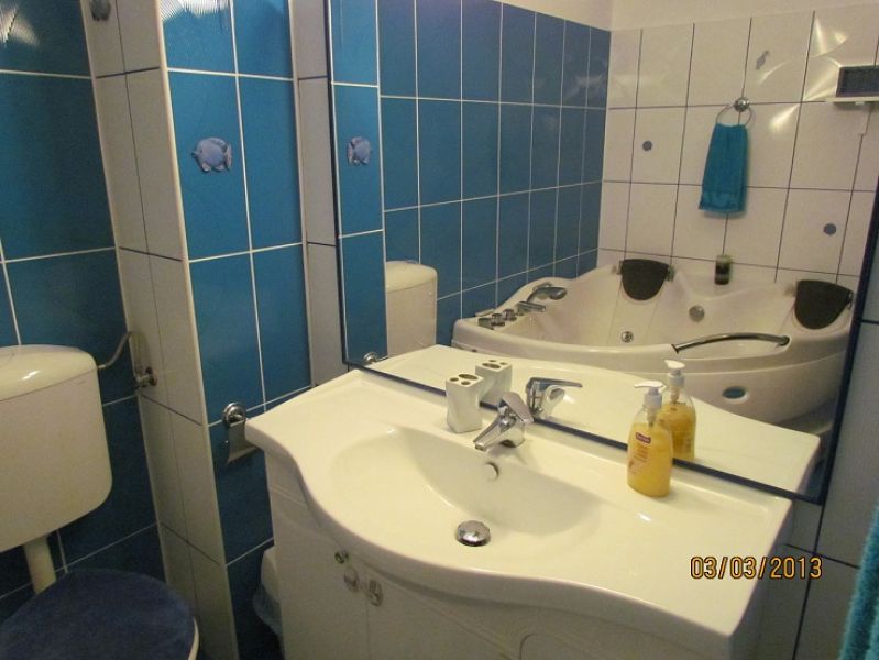 Vanzare apartament lux 3 camere, zona Sisesti-2 Cocosi