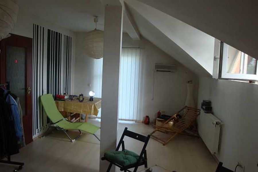 Vand casa Giulesti