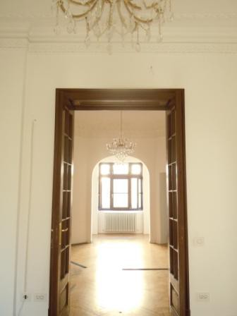 Inchiriez apartament in vila interbelica, Kiseleff, 5 camere, complet renovat 2015