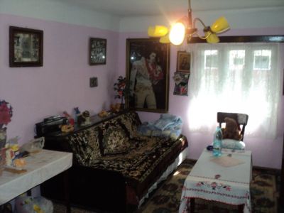 DE VANZARE, Casa, Tunari, Calea Bucuresti, central, langa Primarie
