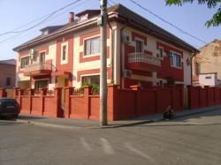 DE INCHIRIAT VILA S+P+1+M, ZONA MARRIOTT