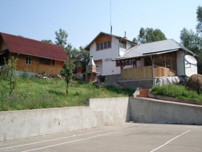 Vand casa de vacanta Campina