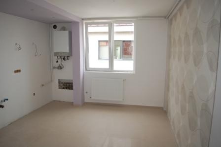 PF Vand apartament 3 camere, finisat modern, scara interioara, CF.