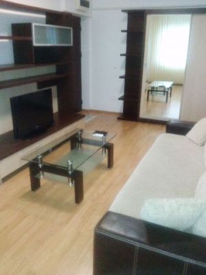 Ofer apartament 2 cam lux sector 1 400euro