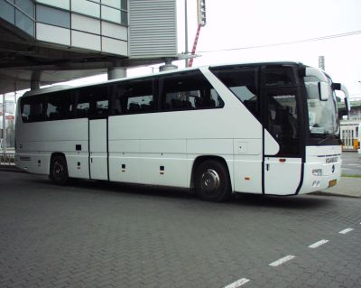 Oferta inchirieri masini transport persoane microbuze si autocare