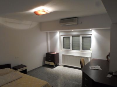 Apartament 3 camere Decebal Stradal