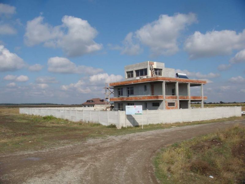 Ocazie Casa/Vila in constructie langa Bucuresti. Padure, lac, curat