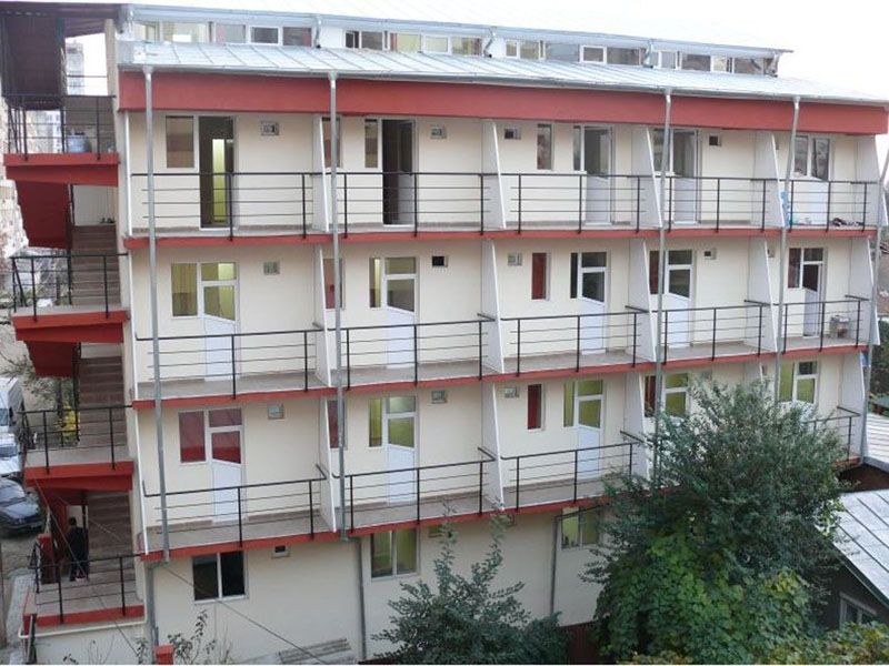 Inchiriem camere pentru muncitori