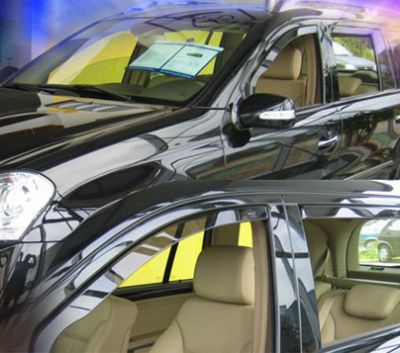 Magazinul tau de paravanturi auto si deflectoare capota