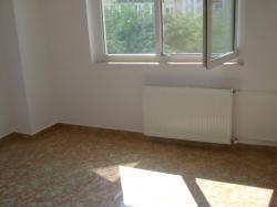 DE INCHIRIAT APARTAMENT4 CAMERE, DECOMANDAT, ZONA OBOR