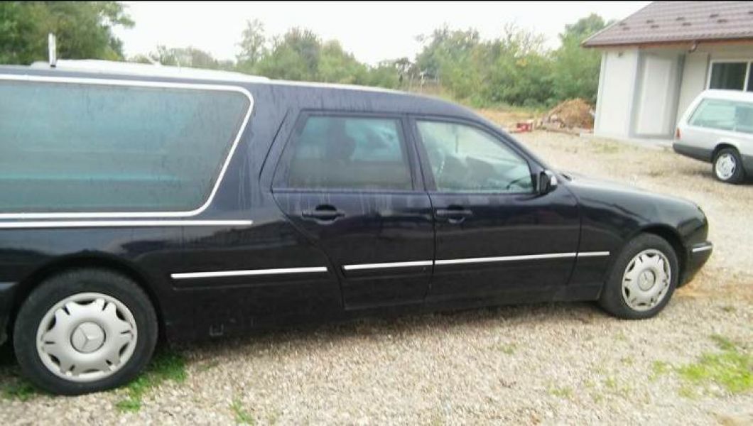 Servicii funerare si transporturi funerare ieftine