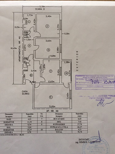 Vand apartament ultracentral 3 camere si garaj cu beci Barlad