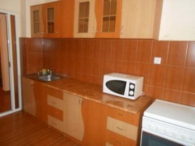 INCHIRIEZ APARTAMENT 2 CAMERE REGIM HOTELIER MAMAIA SAT VACANTA