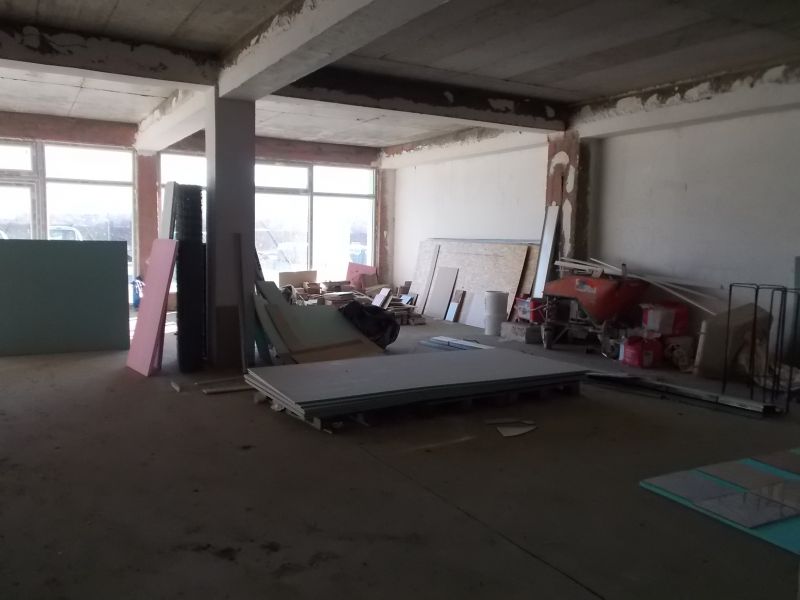 Spatiu comercial de vanzare in Sanpetru