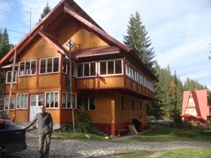 Cazare cabana (muntele Giumalau)