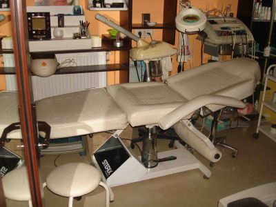 Vand Utilaje cosmetica / coafor/ manechiura / pedichiura