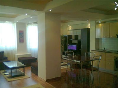 INCHIRIEZ APARTAMENT 3 CAMERE AVIATORILOR - HERASTRAU