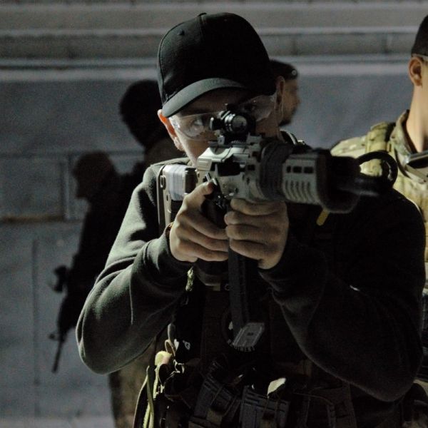 FySnow.ro AirsoftCs Arena - Joaca Counter-Strike in realitate!