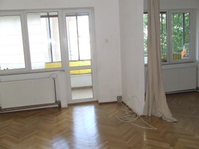 3 camere Primaverii