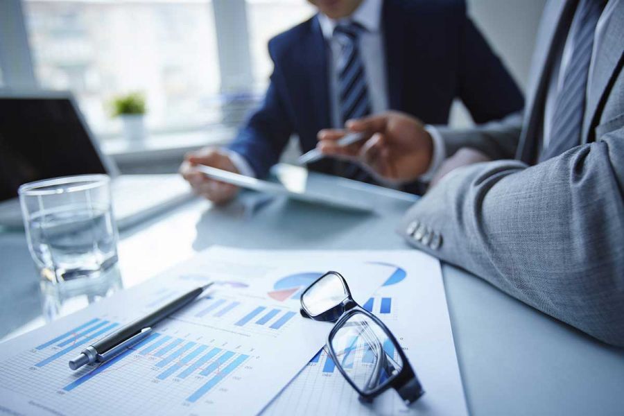 Oferiți asistență financiară tuturor