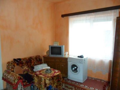 Casa CENTRAL dublu front stradal URGENT 43000