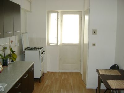Vand apartament 2 camere Campina