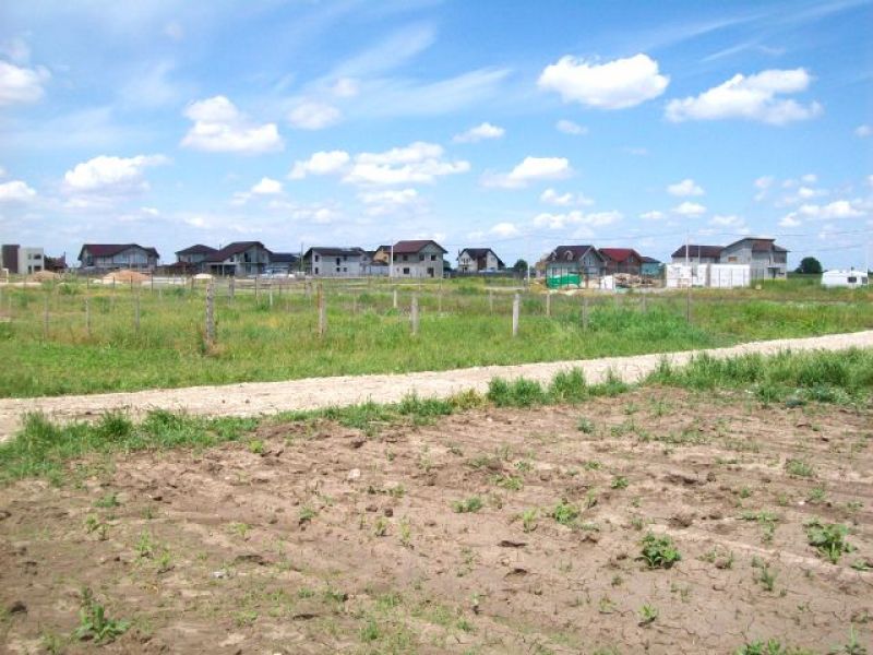 Direct Proprietar vand teren de casa in ComBerceni