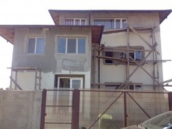 Apartament 2 camere 75mp+ curte 100mp = 530e/mp