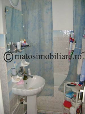 Vand apartament 3 camere Campina