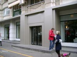 DE INCHIRIAT Spatiu Comercial, Bd. Decebal, stradal, suprafata 250mp