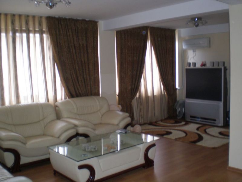 3 camere ultralux Voluntari Omnyx