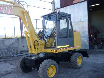 Excavator 4 X 4