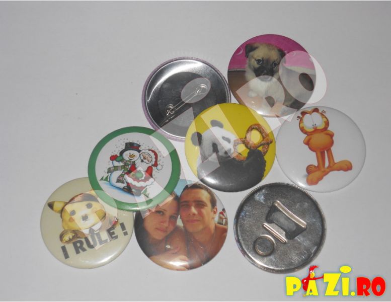 Insigne ieftine, insigne personalizate, insigne ambutisate, insigne scoli